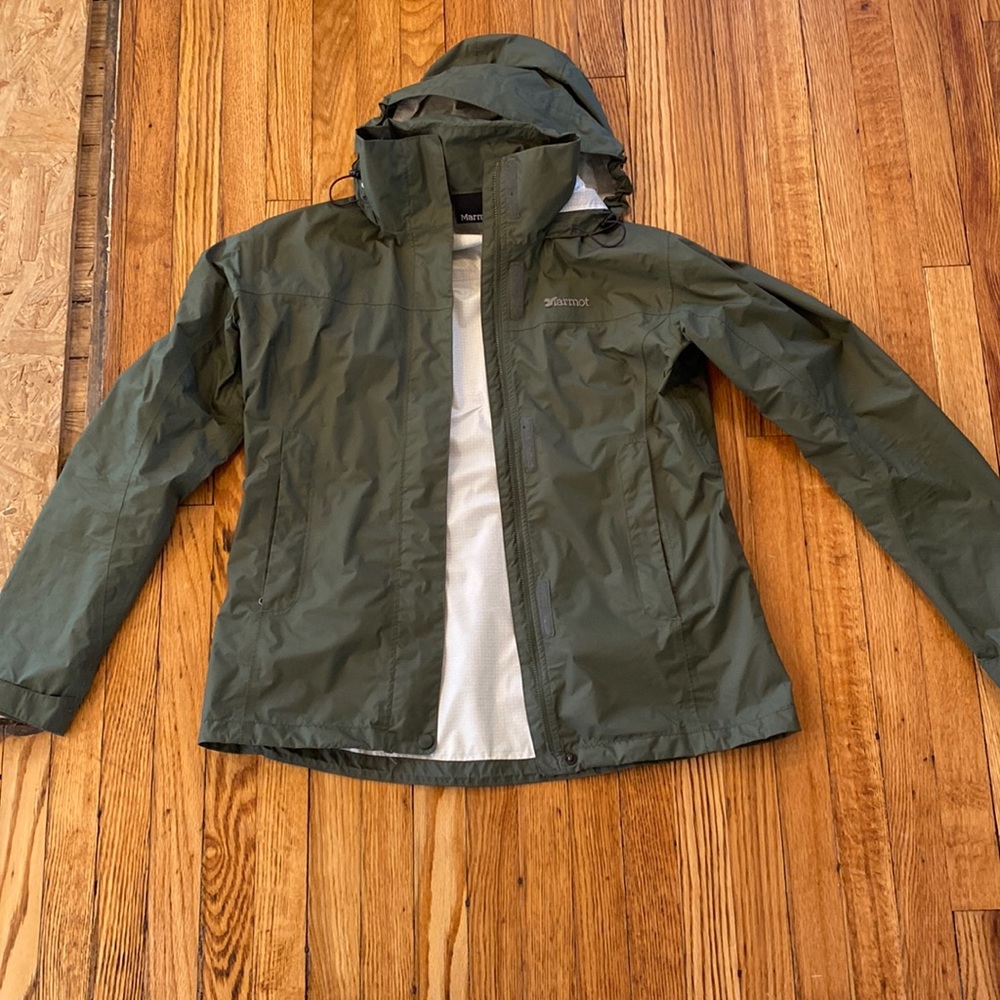 Marmot rain jacket. Small